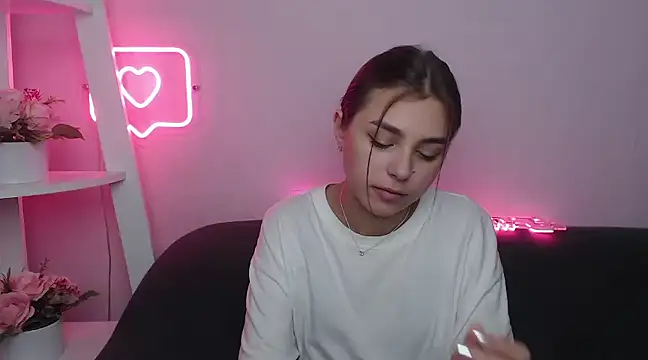 MilanaAngelAs online show from February 1, 2025, 8:39 am