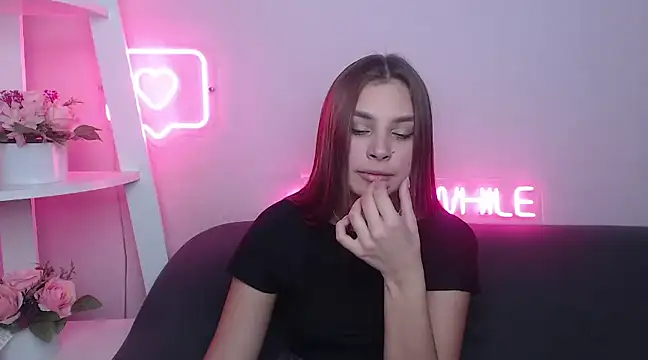 MilanaAngelAs online show from February 4, 2025, 8:46 am