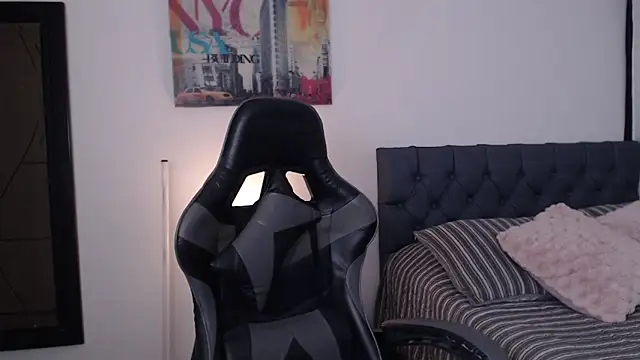 miawilson 1 online show from September 14, 2025, 4:11 am