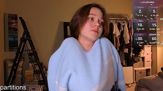 Addelin Moon online show from November 25, 2025, 5:13 pm