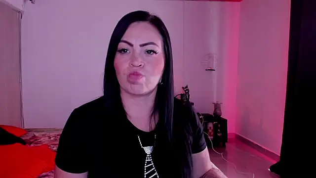 charlottemeyerr online show from January 24, 2025, 7:39 pm