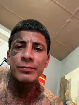 Papinine6 online show from April 15, 2026, 9:04 pm