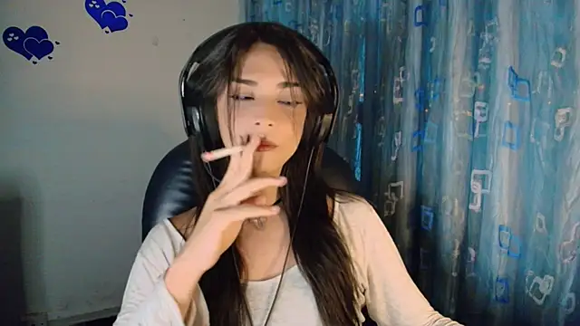 Dollbehavior  online show from November 15, 2025, 4:32 am