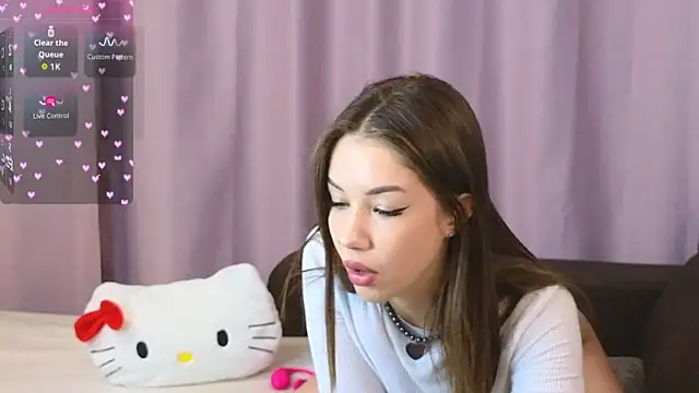 ellie kramer online show from September 19, 2025, 7:58 pm