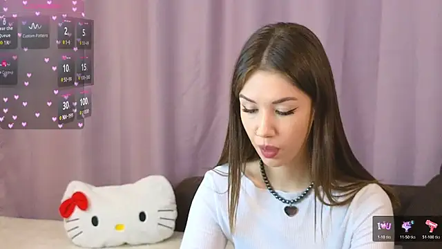 ellie kramer online show from October 26, 2025, 6:47 pm