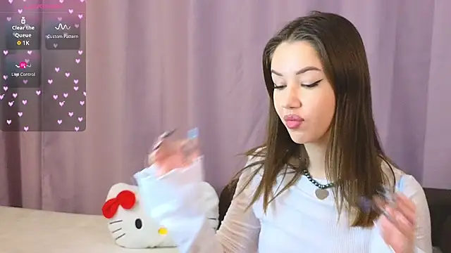 ellie kramer online show from October 31, 2025, 6:53 pm