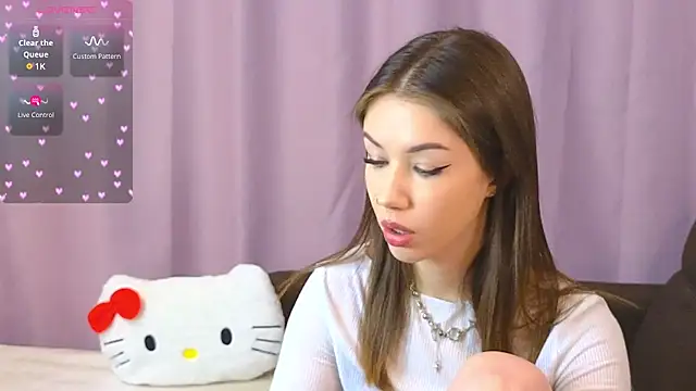 ellie kramer online show from December 14, 2025, 8:13 pm