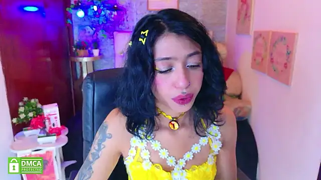 REDHOTTER  online show from February 2, 2026, 7:45 pm