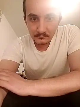 Snapshot of denis99tff chatting on November 17, 2025, 8:36 pm denis99tff online show from November 17, 2025, 8:36 pm