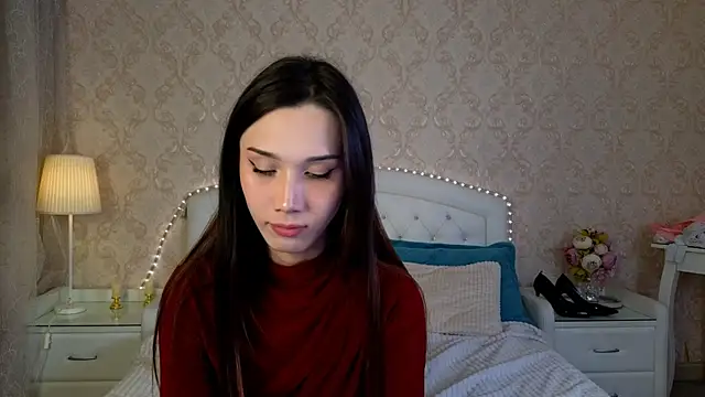 Kaia Sunshine Mia online show from November 9, 2025, 3:21 pm