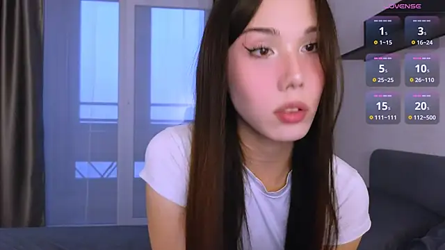 Kaia Sunshine Mia online show from December 19, 2025, 12:45 pm