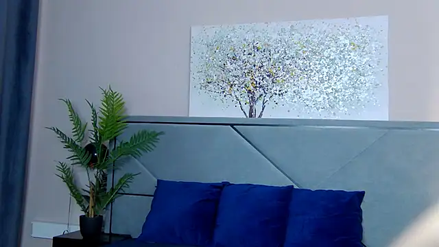 NicoleRosss online show from November 10, 2025, 10:03 am