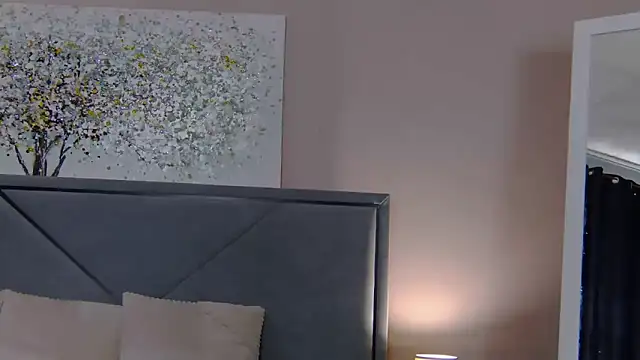 NicoleRosss online show from February 28, 2026, 9:10 am