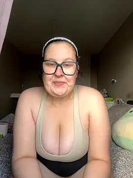 Misssmilf online show from September 14, 2025, 11:42 am