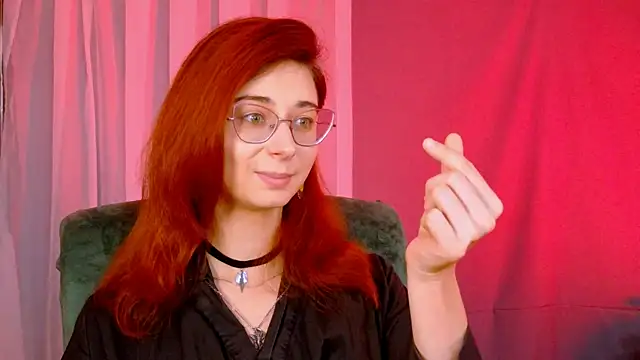 Snapshot of Orianna_Fox chatting on September 24, 2025, 2:20 pm Orianna Fox online show from September 24, 2025, 2:20 pm