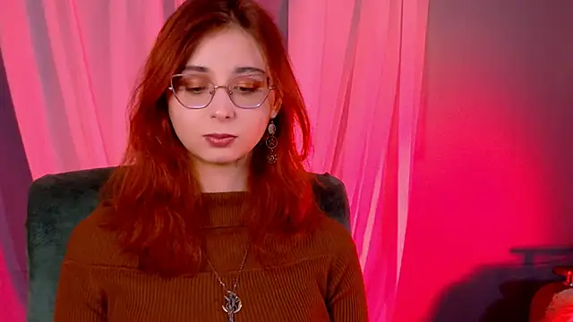 Snapshot of Orianna_Fox chatting on October 8, 2025, 2:14 pm Orianna Fox online show from October 8, 2025, 2:14 pm