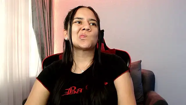 Lexyevans online show from December 25, 2024, 8:39 pm