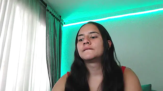 Lexyevans online show from February 1, 2025, 8:47 pm