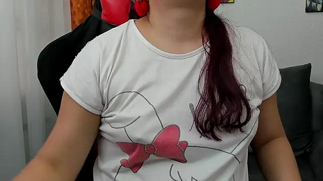 Lexyevans online show from February 22, 2026, 9:13 pm