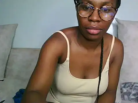 lisaa544 online show from October 4, 2025, 3:54 pm