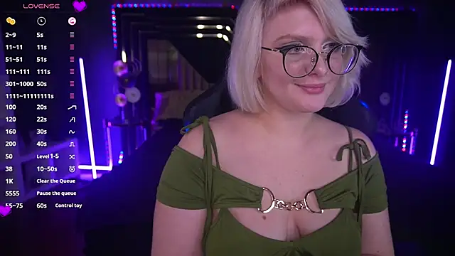 CoolTatis online show from February 11, 2025, 2:35 pm