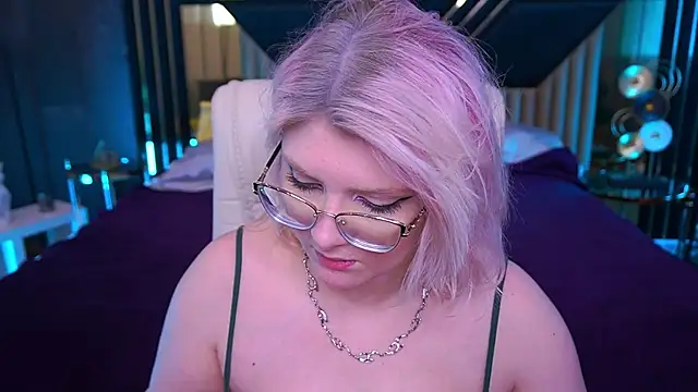 CoolTatis online show from December 1, 2025, 7:35 am