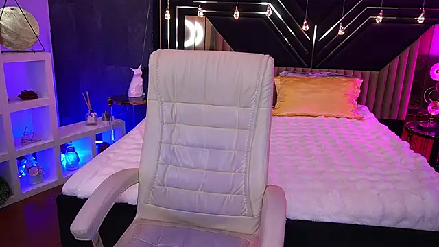 CoolTatis online show from January 13, 2026, 7:24 am