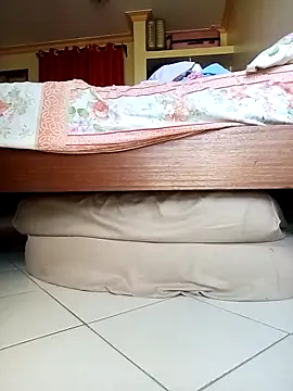 zainabsmile online show from October 17, 2025, 11:02 am