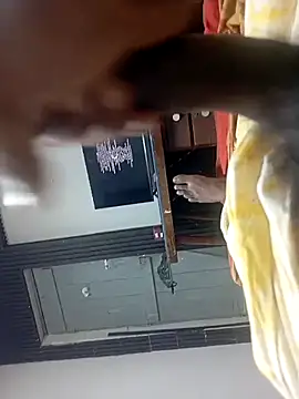 HARDBLACKBULL123 online show from November 28, 2025, 8:00 pm