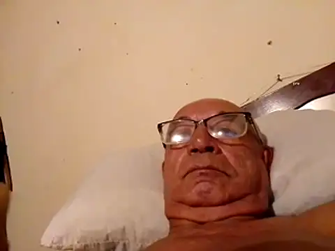 sincuenton24cmts online show from April 4, 2026, 1:59 am