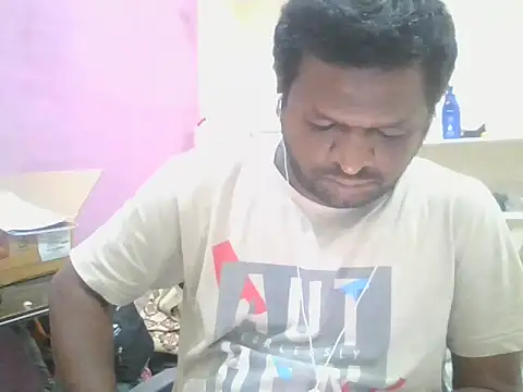 Snapshot of ITGuyhyd chatting on February 14, 2026, 6:04 pm ITGuyhyd online show from February 14, 2026, 6:04 pm