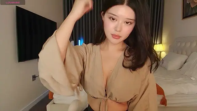 Snapshot of tenderlybaee chatting on April 19, 2026, 4:12 am tenderlybaee online show from April 19, 2026, 4:12 am