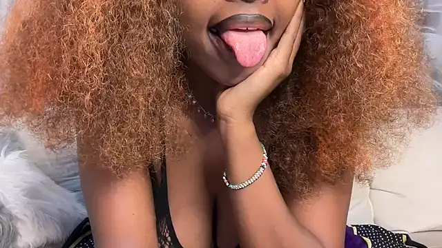 Snapshot of Chocolate_queen2 chatting on May 8, 2026, 3:23 am Chocolate queen2 online show from May 8, 2026, 3:23 am
