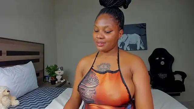 Renee-18 online show from November 30, 2025, 8:13 pm