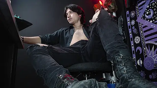 Dicaprioo  online show from March 17, 2025, 10:06 pm