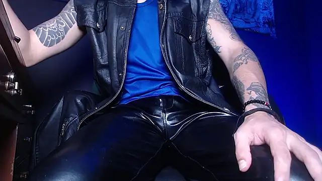 Dicaprioo  online show from March 26, 2026, 3:23 am