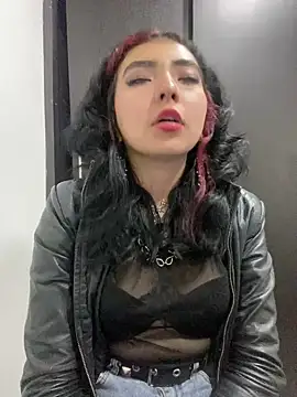 Snapshot of _Gothiccbitch_ chatting on December 13, 2024, 2:54 am  Gothiccbitch  online show from December 13, 2024, 2:54 am