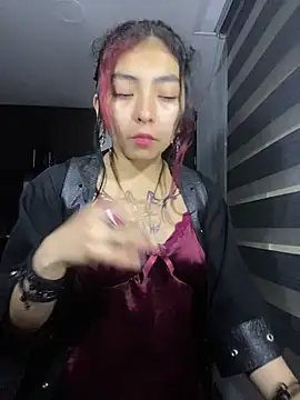 Snapshot of _Gothiccbitch_ chatting on December 18, 2024, 6:10 am  Gothiccbitch  online show from December 18, 2024, 6:10 am