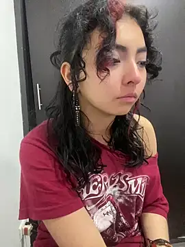 Snapshot of _Gothiccbitch_ chatting on December 22, 2024, 1:22 pm  Gothiccbitch  online show from December 22, 2024, 1:22 pm