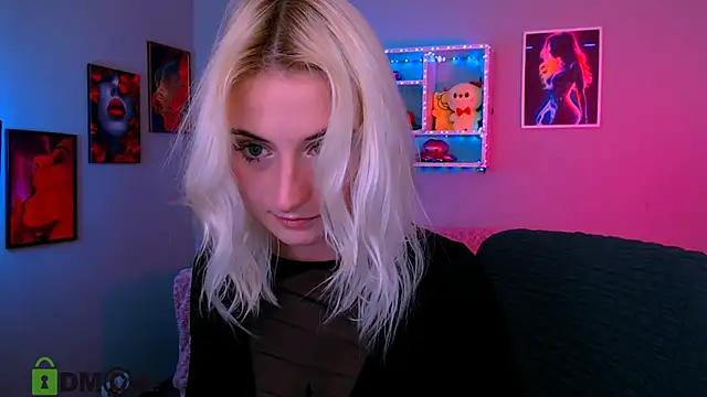 Snapshot of melisa_white1 chatting on April 18, 2026, 7:18 pm melisa white1 online show from April 18, 2026, 7:18 pm