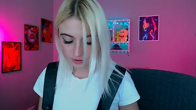 Snapshot of melisa_white1 chatting on May 3, 2026, 7:53 pm melisa white1 online show from May 3, 2026, 7:53 pm