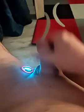 Szeltolo001 online show from February 4, 2026, 3:01 am