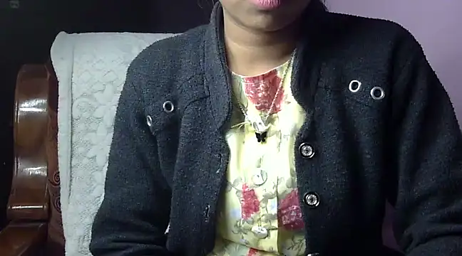 momo lov online show from December 13, 2024, 9:02 am