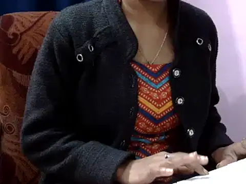 momo lov online show from January 5, 2025, 4:25 am