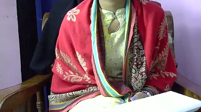 momo lov online show from January 7, 2025, 8:03 am