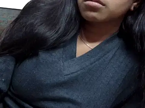 momo lov online show from January 14, 2025, 8:20 am