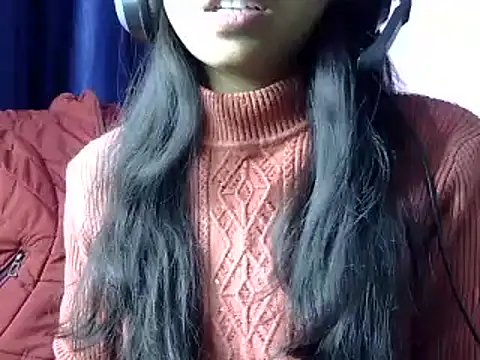 momo lov online show from January 18, 2025, 5:10 am