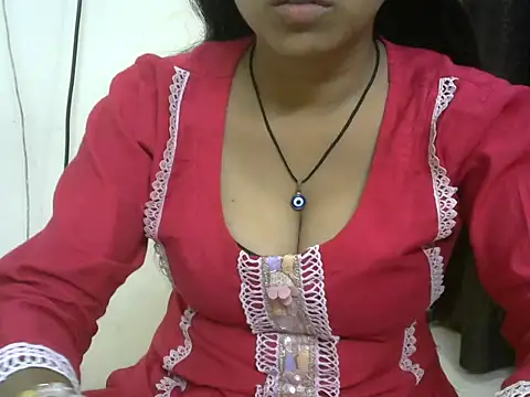 momo lov online show from September 20, 2025, 5:08 am