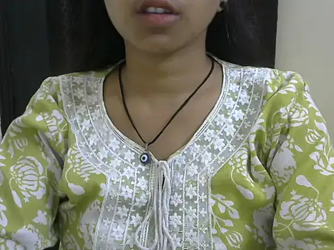 momo lov online show from September 27, 2025, 5:12 am