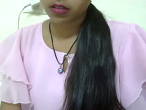 momo lov online show from October 11, 2025, 5:17 am